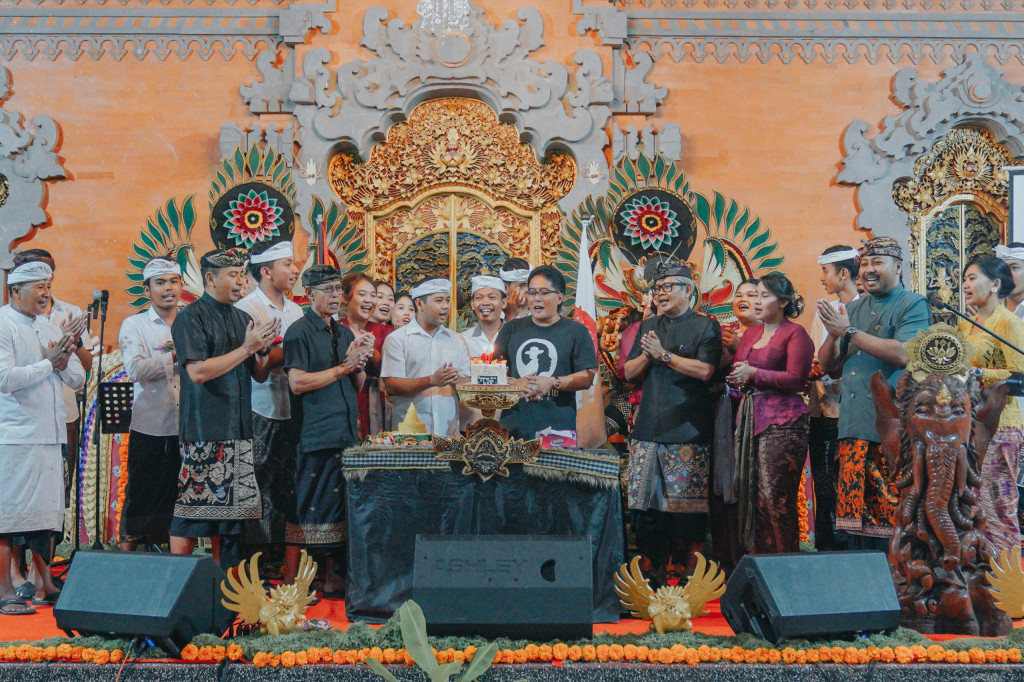 Bupati Giri Prasta Hadiri HUT Ke-41 ST. Tri Eka Dharma Shanti Br. Tangkeban Cemagi